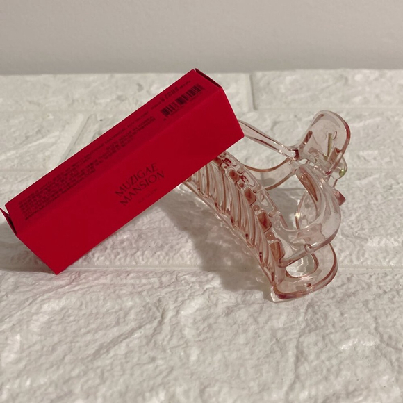 Brand New Muzigae Mansion | Icy Glow | 01 Vague | Mauve Pink Lip Gloss | Balm - Picture 4 of 5